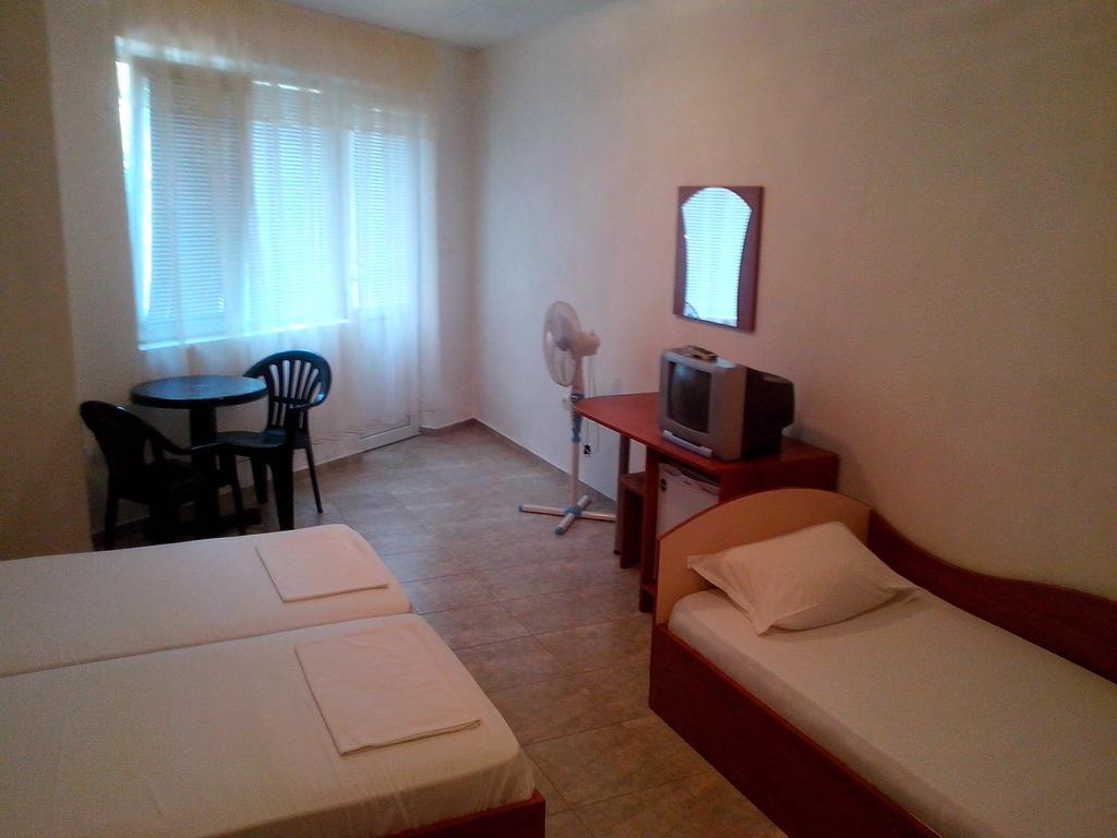 Guest House Krasi เชอร์โนโมเรทส์ ห้อง รูปภาพ